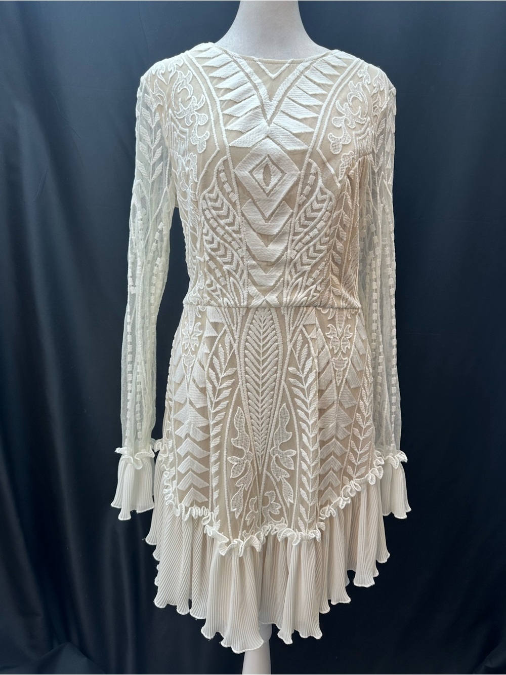 Saints + Secrets Cream  Embroidered Long-Sleeve Midi Dress L NWTS
